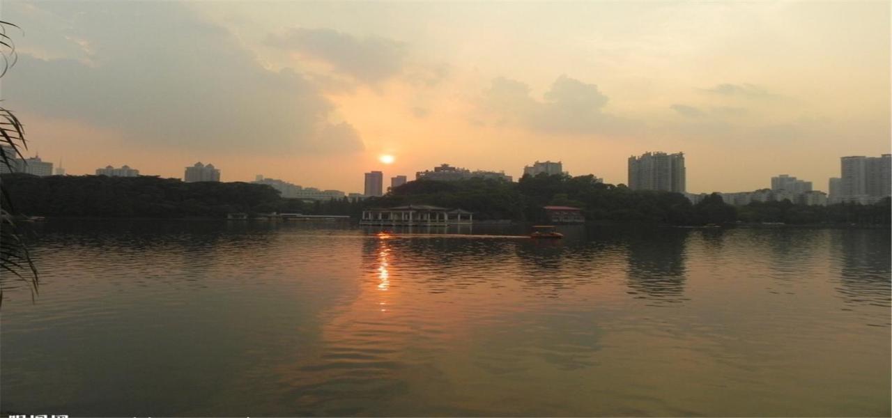 Xana Hotelle Guangzhou Exteriör bild